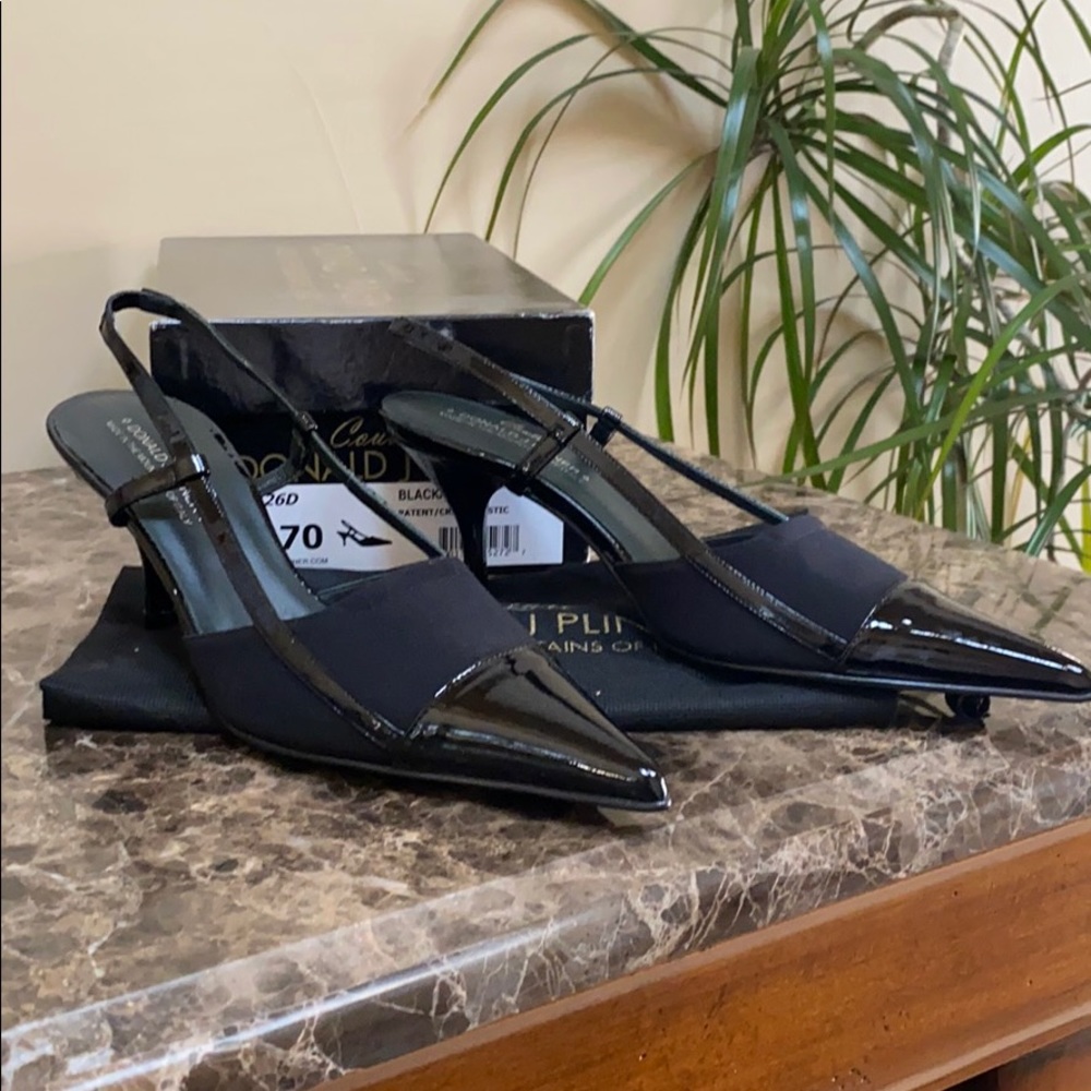Donald Pliner slingback